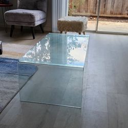 GLASS TABLE 