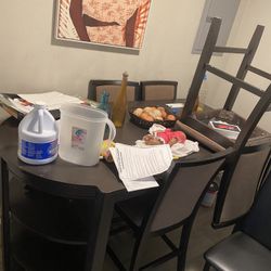 Family Kitchen Table 