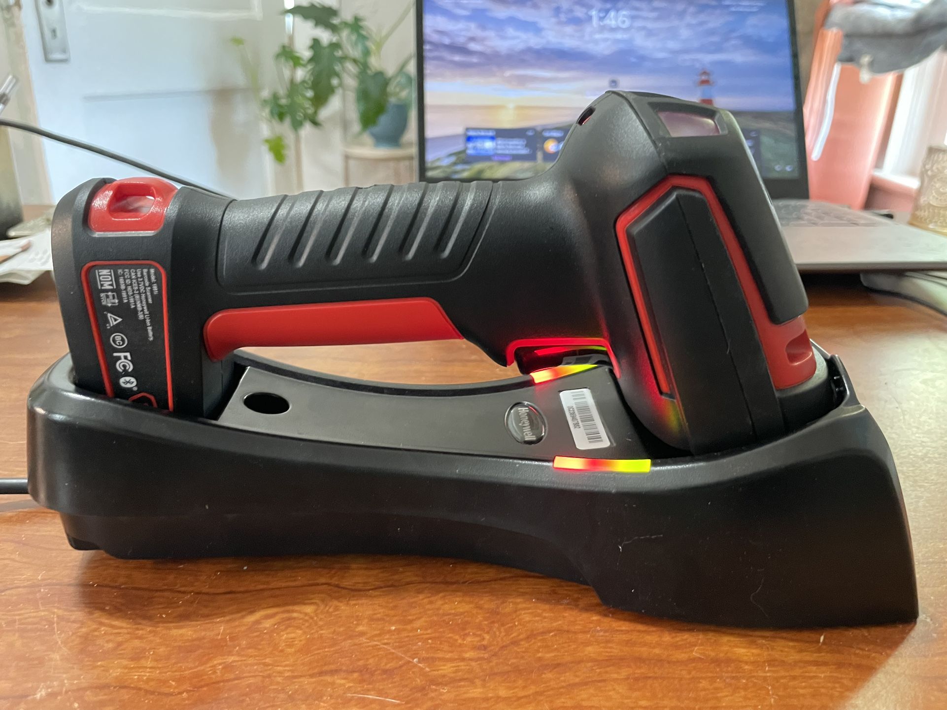 Honeywell 1991i Wireless 2D+1D Barcode Scanner