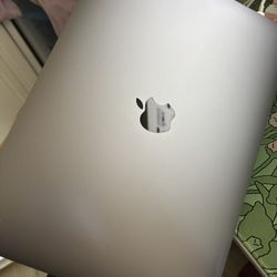 2017 Mac Book Pro 13 Inch