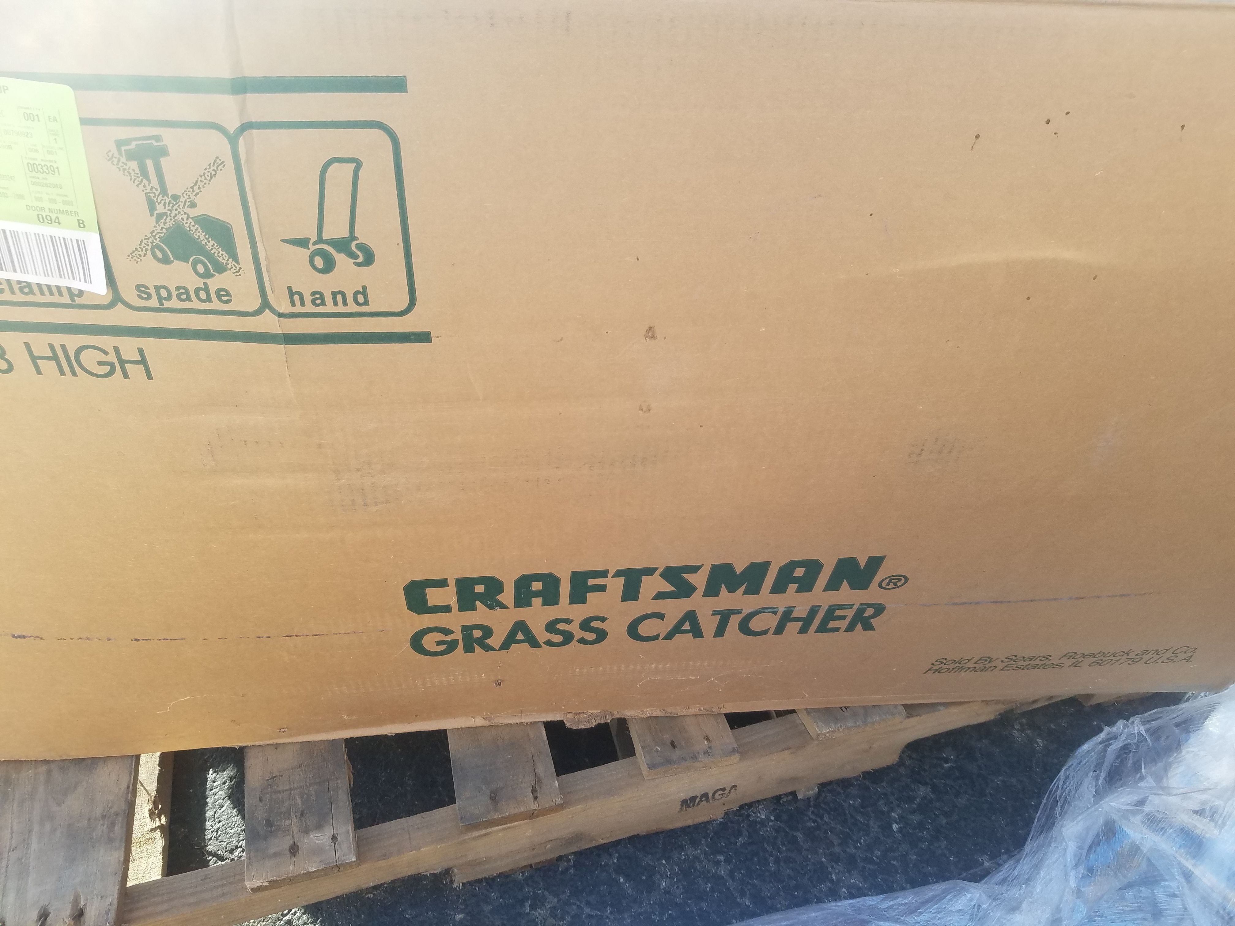 Craftsman 24917 9 BUSHEL 3 BIN SOFT BAGGER FOR 54 DECK YARD TRACTORS for Sale in Columbus OH OfferUp