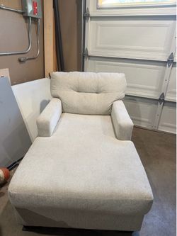 Chase chair