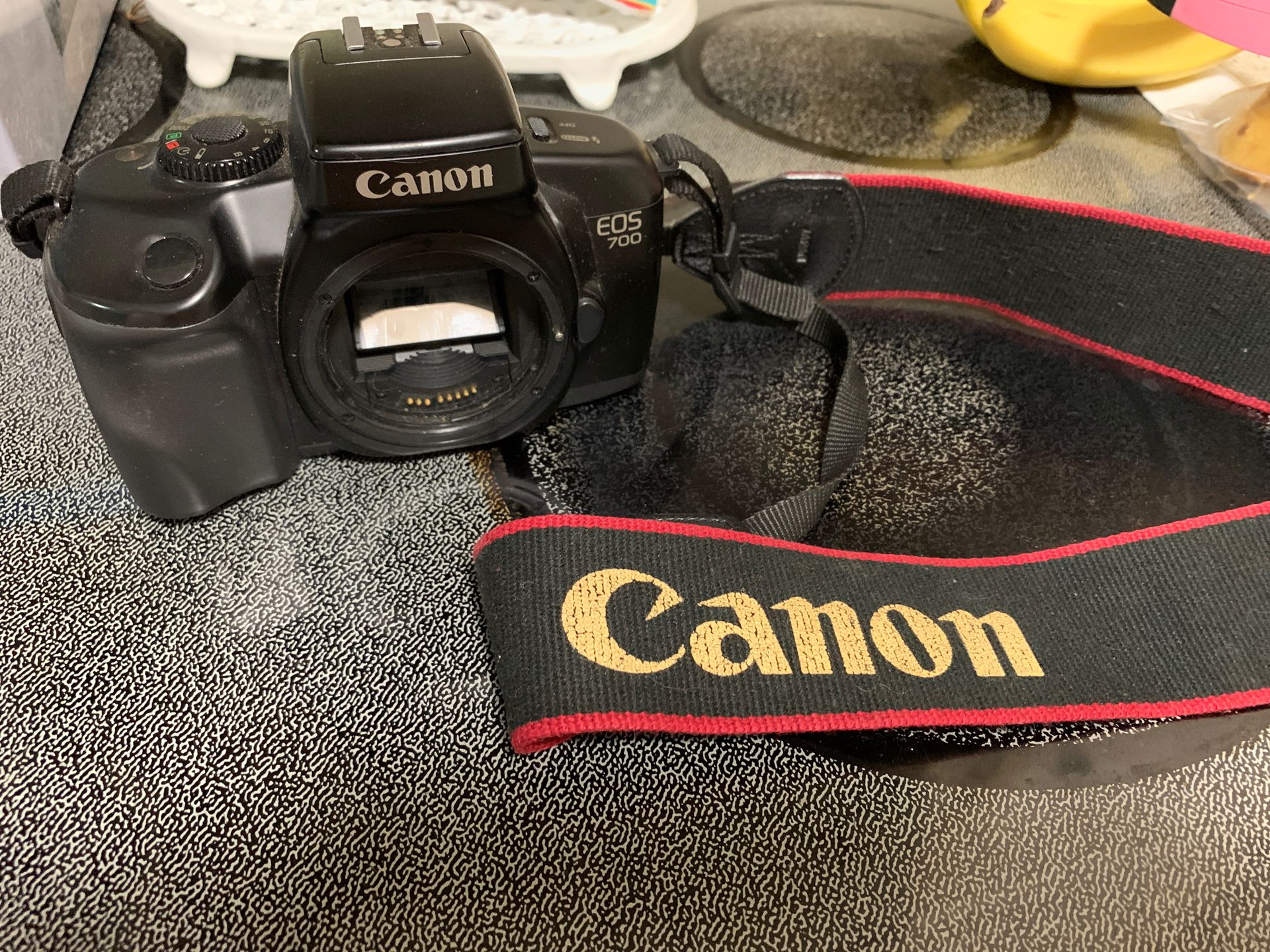 35 mm canon no lens