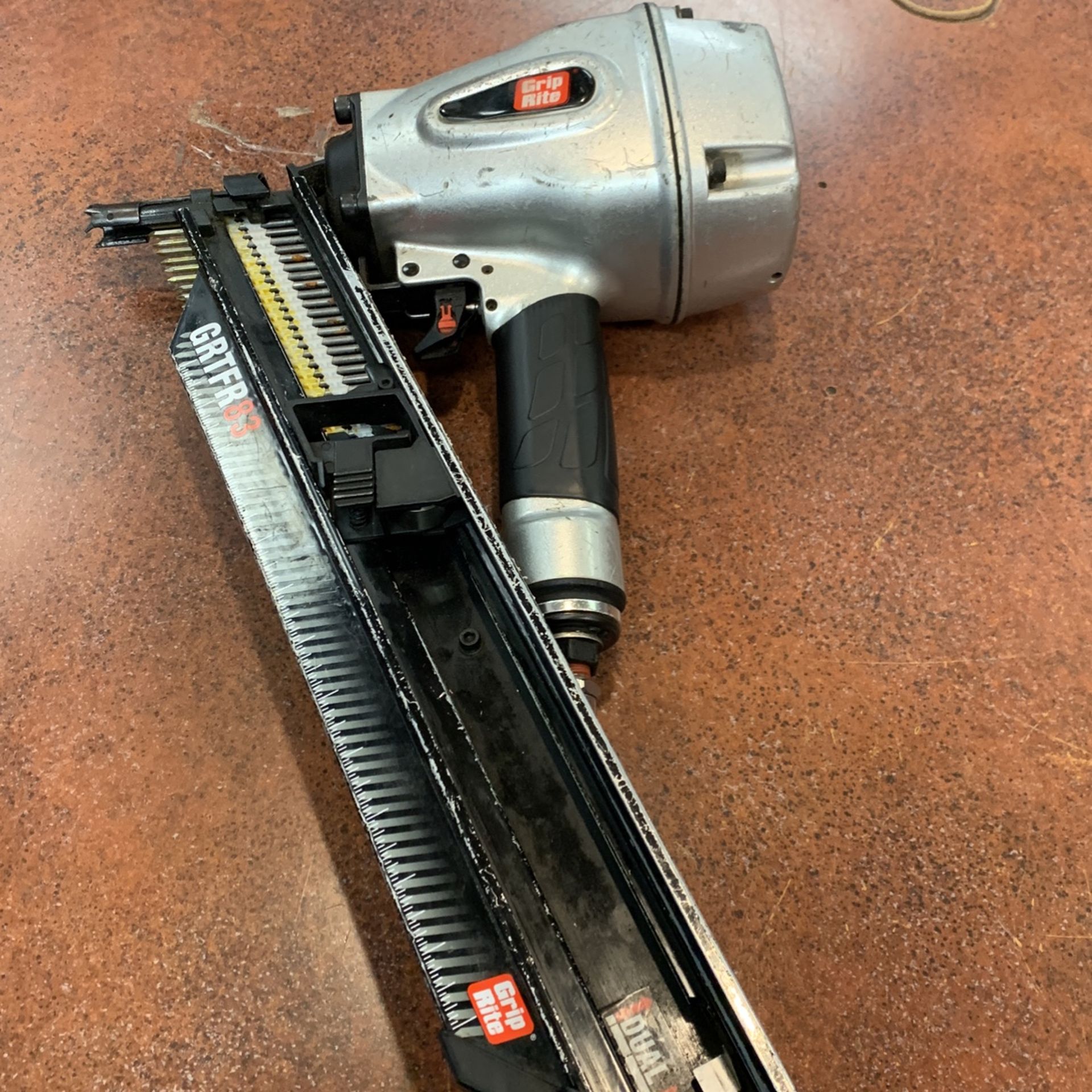 Grip Rite GRTFR83 Nail Gun