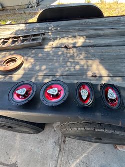Boss speakers set