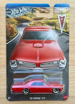 Hot Wheels ‘66 Pontiac GTO 1:64 Diecast Car