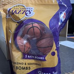 Bathletix Basketball Los Angeles Lakers Green Tea & Cucumber Bath Bombs