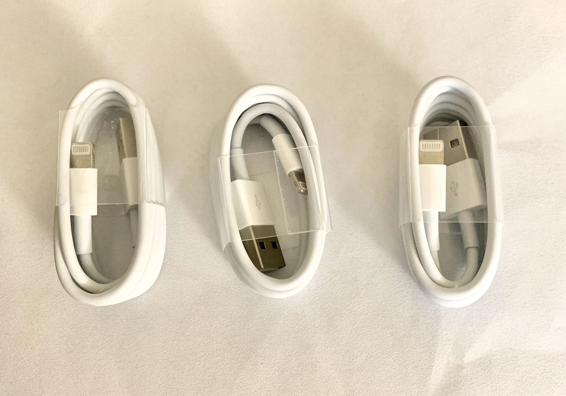 3 x iPhone lighting charging cables