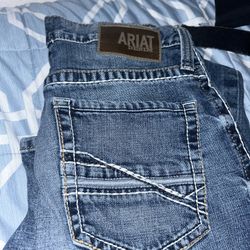 Ariat jeans 31/32 men’s 