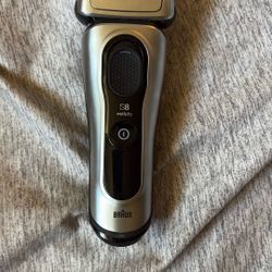 Braun Series 8 Razor