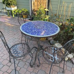 Beautiful Mosaic Wrought Iron Bistro Table & 4 Chairs