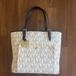 Michael Kors Tote Bag Very lightly used