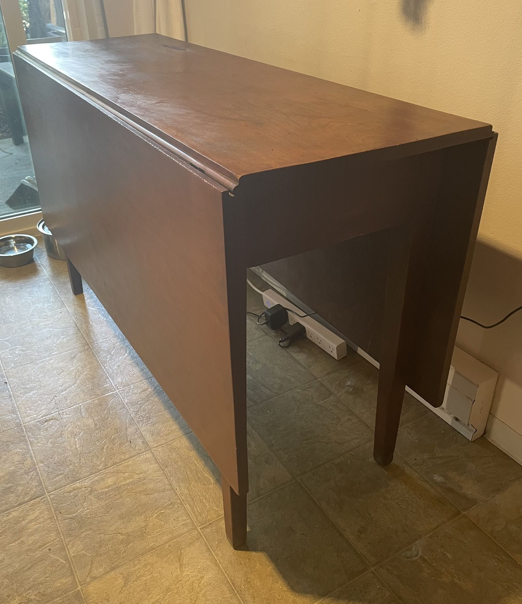 Drop- Leaf Table 