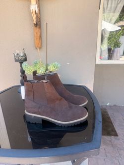 Brown boots Size 10