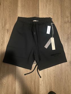 Black essential short