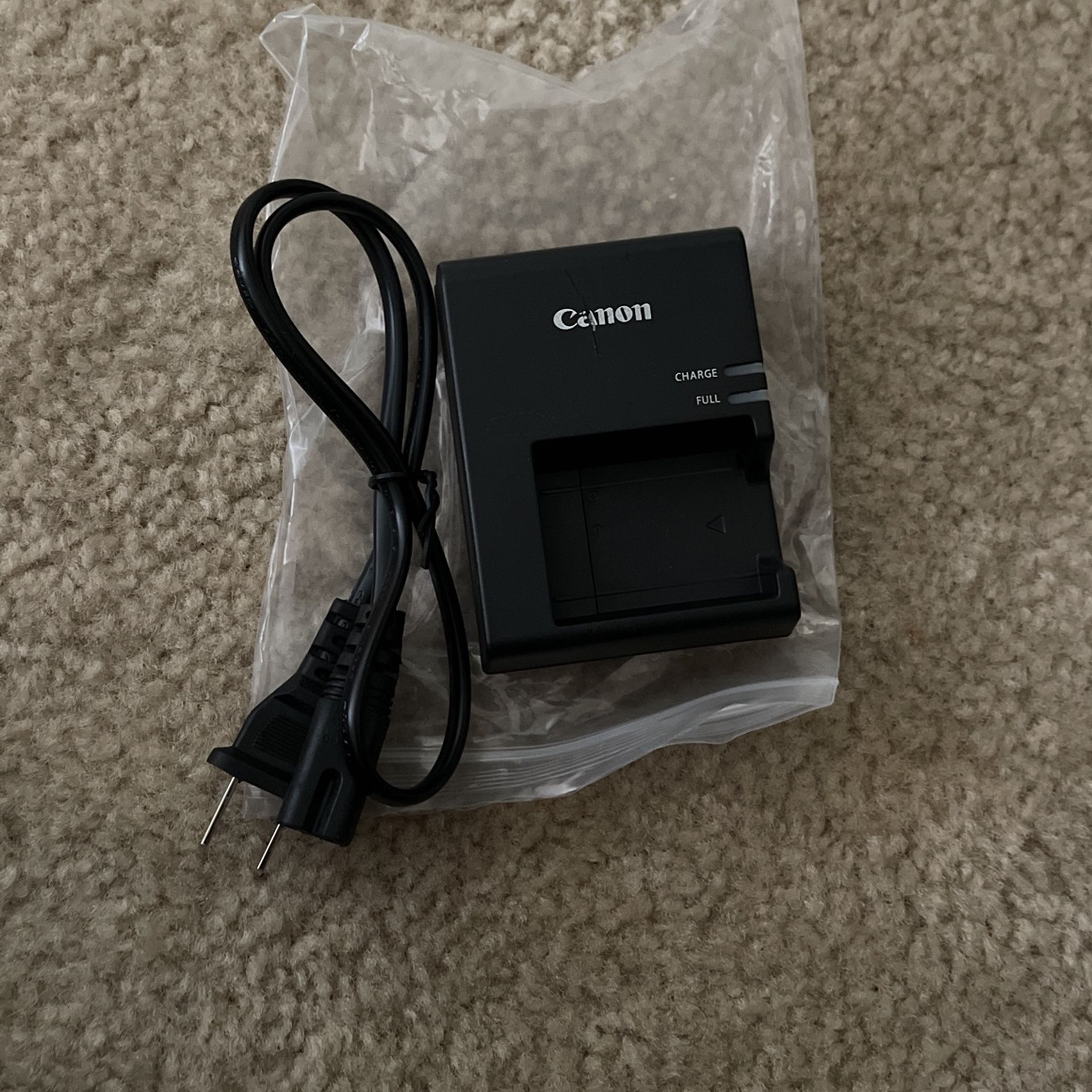 Canon Battery Charger LC-E10C With Power Cable