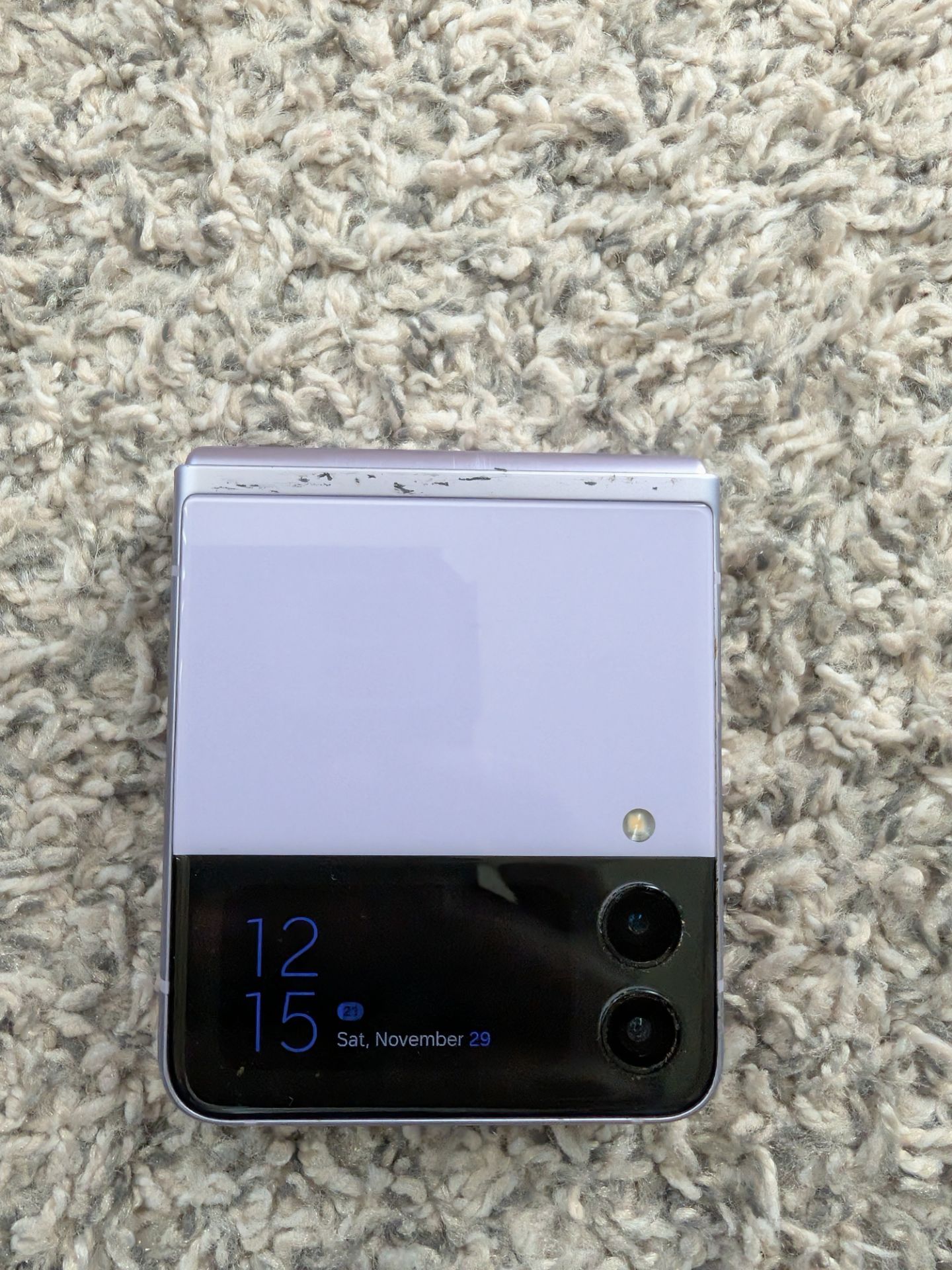Unlocked Samsung Galaxy Flip 3.