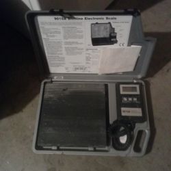 9010 A Slim L I N E  Electronic Scale SCALE