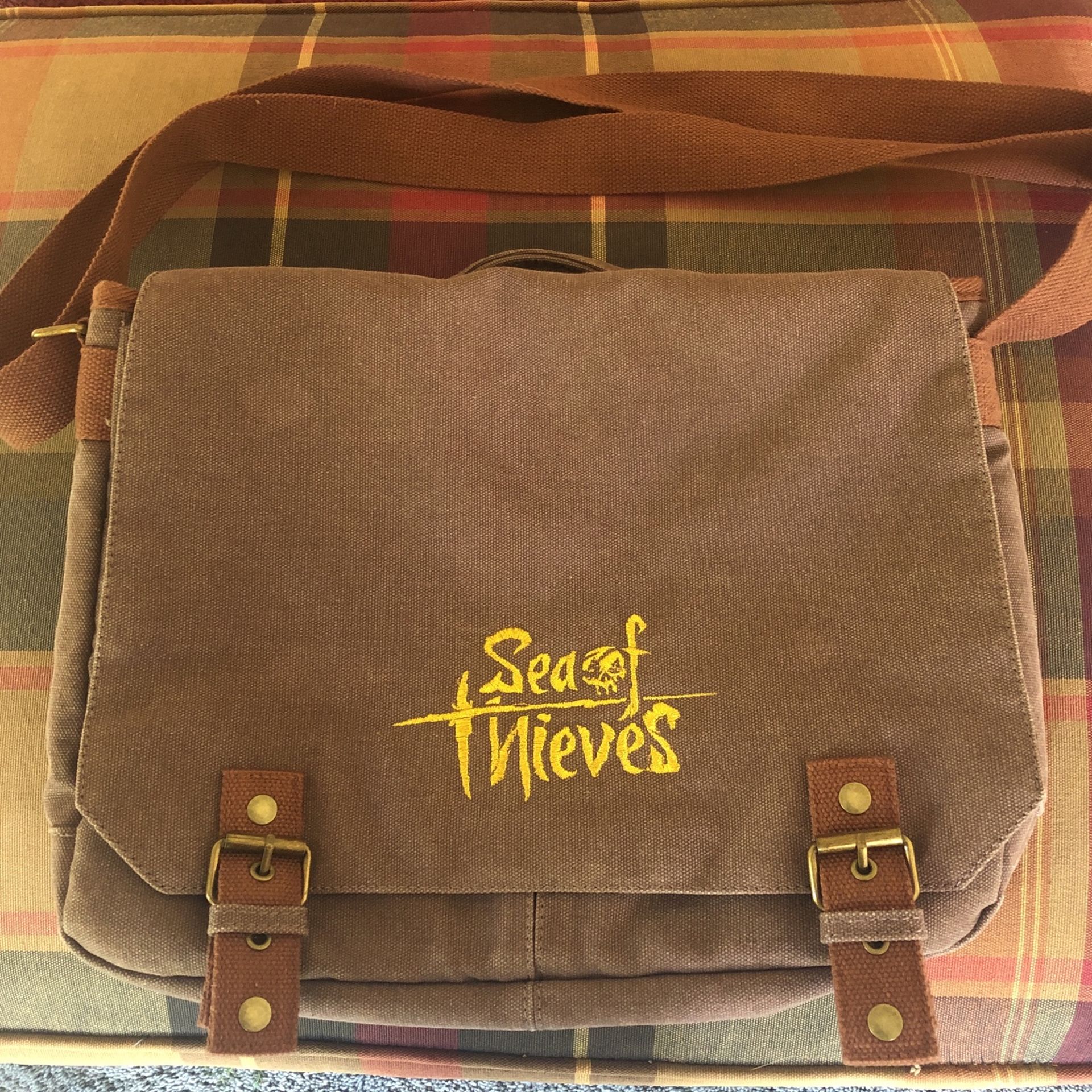Sea Of Thieves Exclusive Messenger Bag