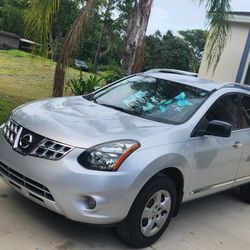 2014 Nissan Rogue Select