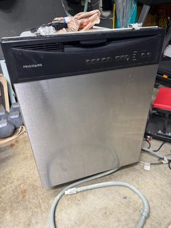 Dish washer