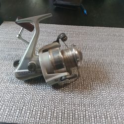 Fishing  Reel