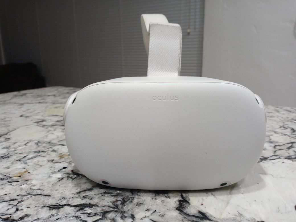Meta Oculus Quest 2 128GB Standalone VR Virtual Reality Headset - Good Condition