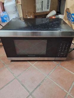 free for PARTS DOESN'T HEAT microwave PARA PARTES NO CALIENTA

Pick up only in Lamont 
I don't deliver sorry