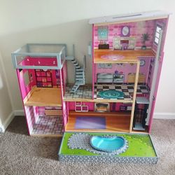 FREE!! 💫BARBIE DREAMHOUSE!!  💗