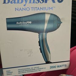 Blow dryer 