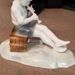 Vintage Metzler & Ortloff Porcelain Figurine 