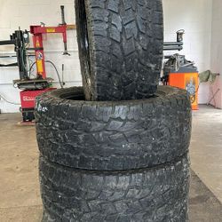 LT-285-55-20 Toyo Open Country A\T 