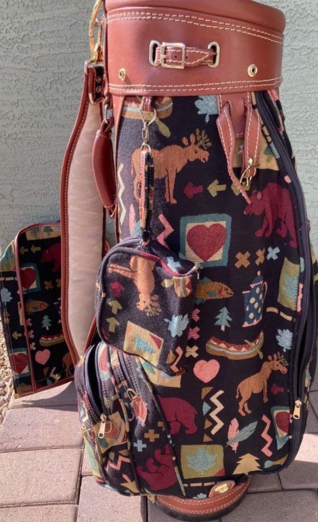 Blooming Bags, Rare Animal Outdoor Print Vintage Golf Bag With Cover
