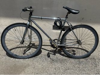 Fixie bicycle