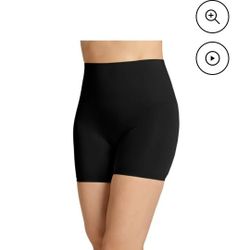 Jockey Essentials Women's Seamfree Slimming Short, Cooling Shapewear, Body Slimming  Slipshort, Sizes Large Style, 5359 for Sale in North Las Vegas, NV - OfferUp