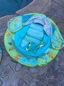 Baby shade float
