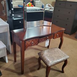 Vanity Set