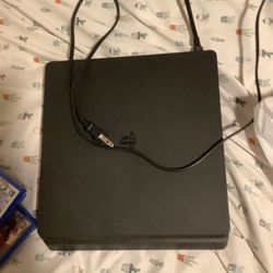 PS4 Slim