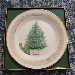 VINTAGE LENOX 1979, 1980 LIMITED EDITION CHRISTMAS TREE  DINNER PLATES 10.5"