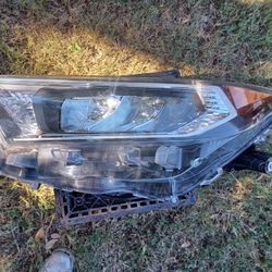 22 TOYOTA Rav4 OEMOriginal Lt Driver Side Headlight