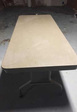 Large picnic table good condition