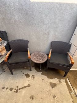 2 Outdoor Chairs and Small Table