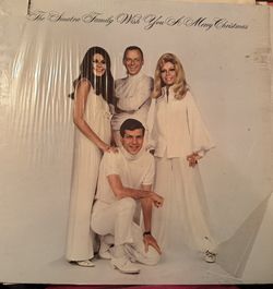 The Sinatra Family Wish You A Merry Christmas Vinyl (1968)-Cover In Original Plastic, Excellent Condition
