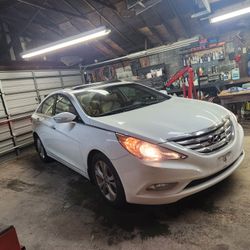 2013 Hyundai Sonata FOR PARTs ONLY