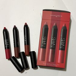 Nars Dargon Gril / Dolce Vita /Do Me Baby Velvet Matte Lip Pencil Trio 1.8gX3 NIB.     All brand new , box might not perfect    Including 3 travel siz