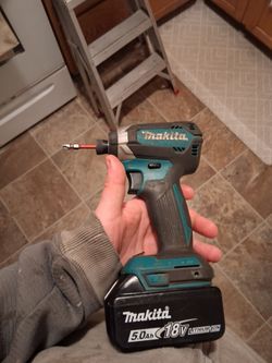 Makita lxt impact