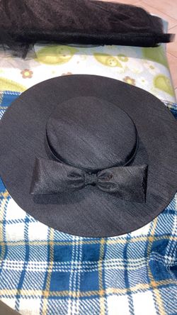 Wide Brim Hat With Bow 