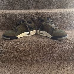 Air Jordan 4 Craft Medium Olive (size 4.5)
