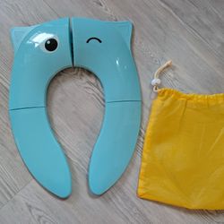 Excellent condition! Like new! Folding Travel Potty Seat for toddlers, kids