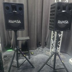 Ramsa WS-A 200 Speakers (Pair) With Stands And Covers